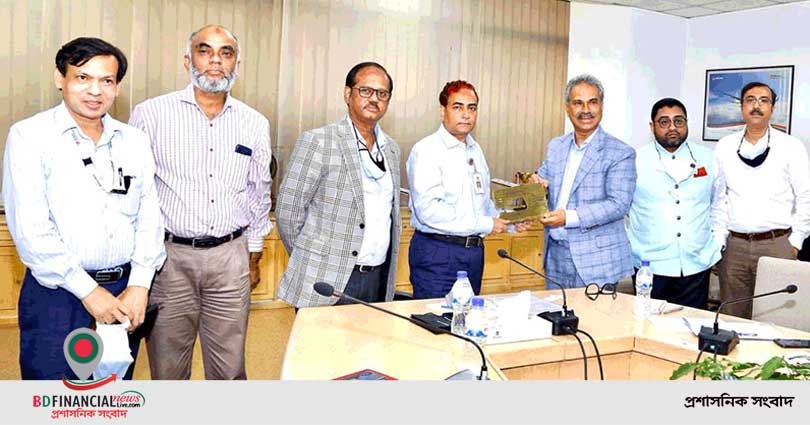 কার্গো হ্যান্ডলিংয়ে সেবার মান বাড়াতে বিমানের এমডির সঙ্গে বিজিএমইএ সভাপতির সাক্ষাৎ