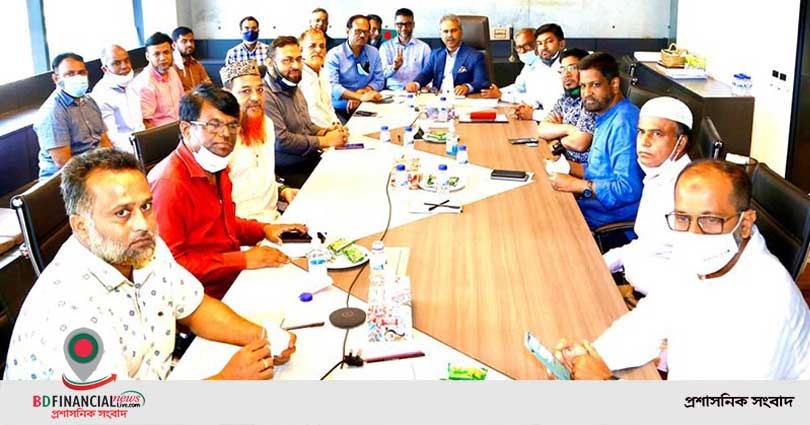 বিজিএমইএ এবং বাংলাদেশ ট্রাক ও কাভার্ড ভ্যান মালিক সমিতির মধ্যে আলোচনা