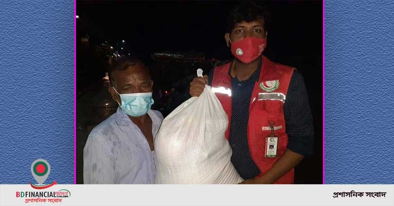 গাজীপুরে জেলা প্রশাসকের নির্দেশনায় ৫৮০ পরিবারের মধ্যে ত্রাণ বিতরণ