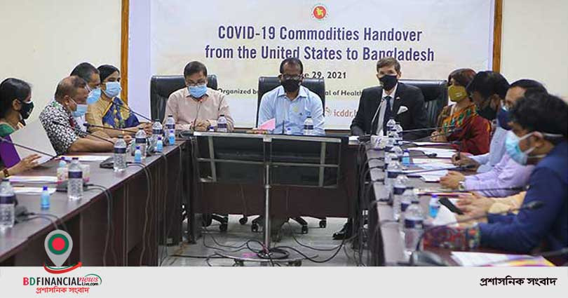 করোনা ভাইরাস মোকাবিলায় বাংলাদেশকে জরুরি চিকিৎসা সরঞ্জাম হস্তান্তর করেছে যুক্তরাষ্ট্র