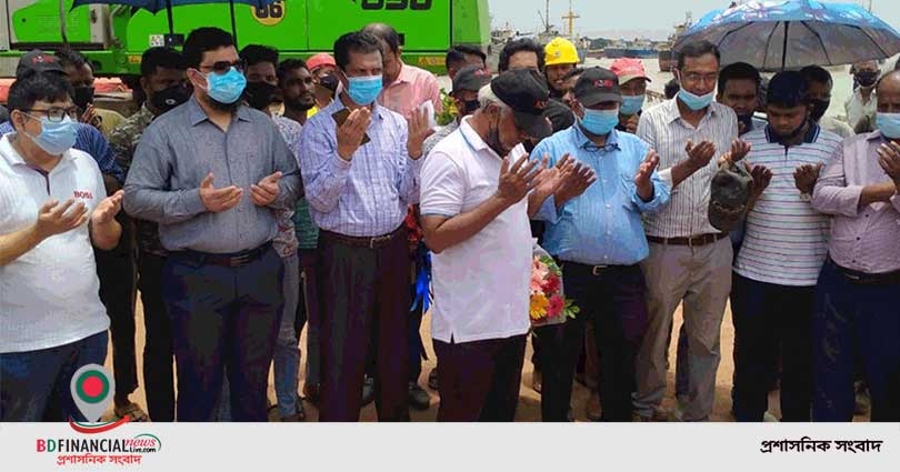 কর্ণফুলী নদীর সদরঘাটে ৪ নম্বর লাইটার  জেটি চালু করল কেএসআরএম