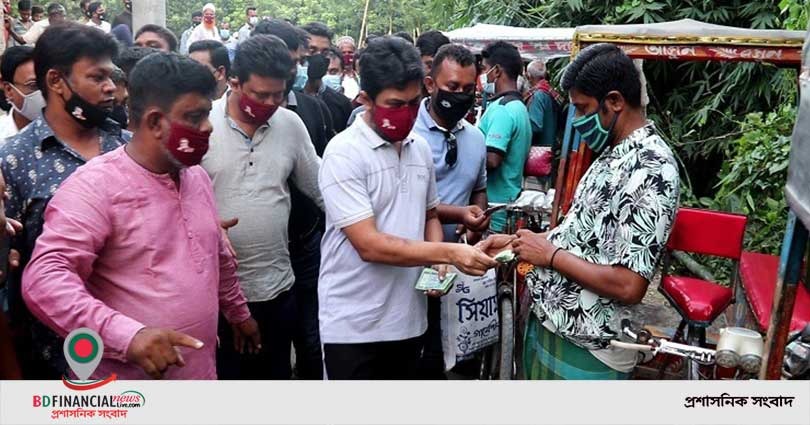 সহস্রাধিক ভ্যান-রিকশাচালককে আর্থিক সহায়তা  নিক্সন চৌধুরীর