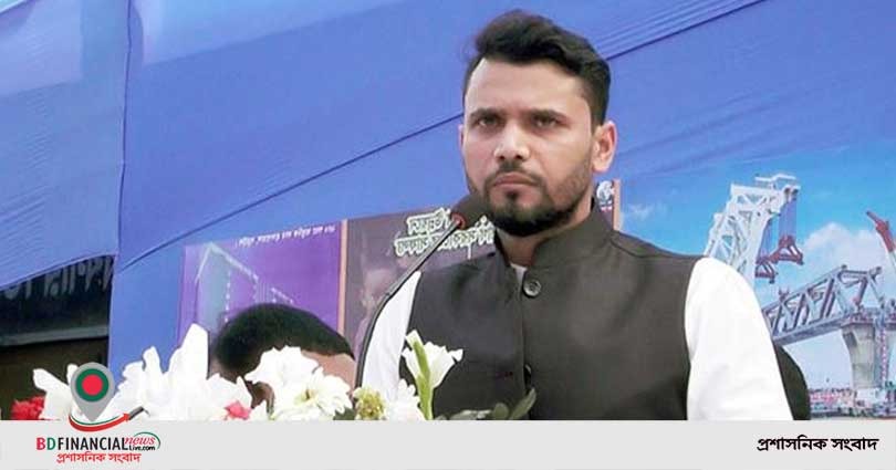 স্বাস্থ্য ও চিকিৎসা সেবা টিমকে এক মাসের বেতনের টাকা দিলেন  মাশরাফি বিন মর্তুজা