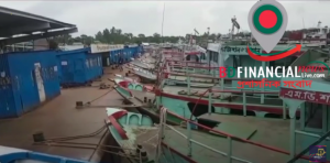 কঠোর বিধিনিষেধের ১৪তম দিন: বেড়েছে শিমুলিয়া-বাংলাবাজার নৌ-রুটে যাত্রীর চাপ