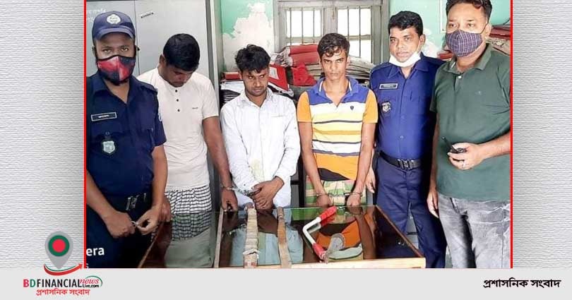 মানিকগঞ্জের সিংগাইরে ৩ ডাকাত আটক